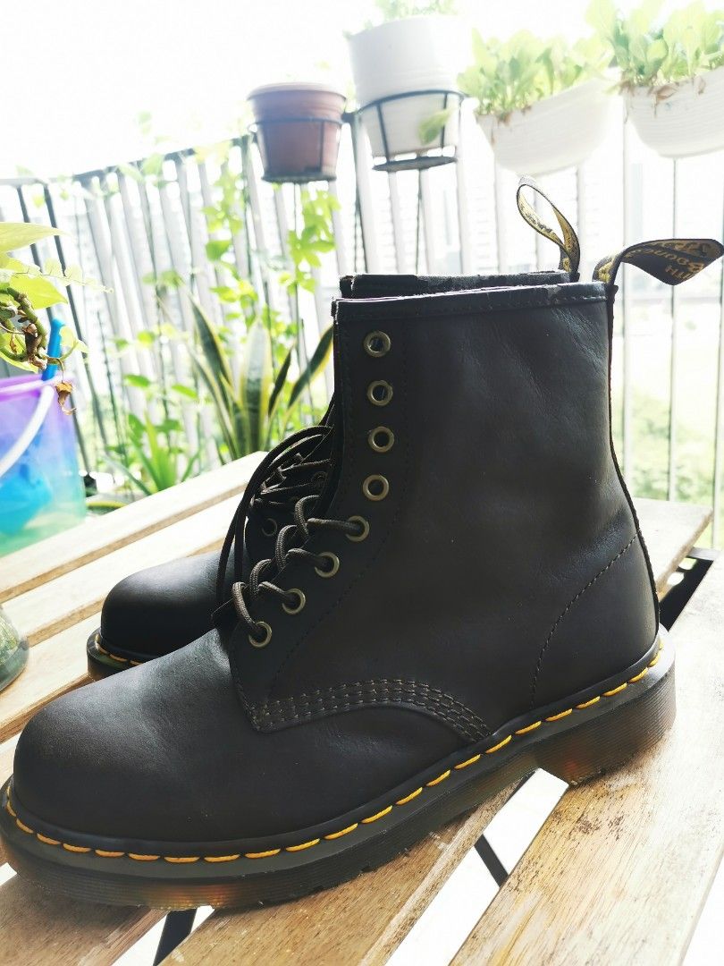 Dr martens 1460 chocolate colour