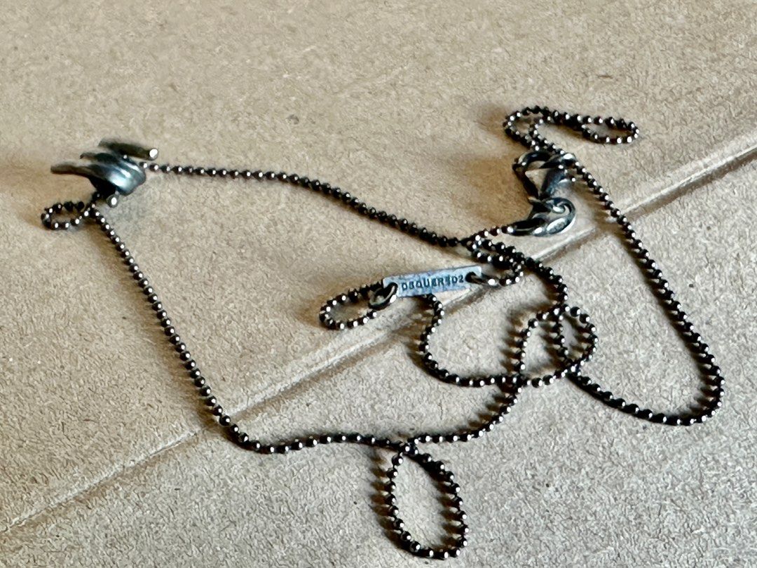 DSQUARED Barb Wire Necklace 925 Silver (Category: Luxury Accessories) located in Mandaluyong City. Submitted by yohjivangarcons (Listing ID 1259563057, Image 3). Description: .