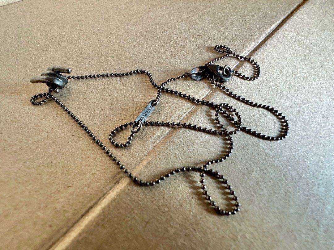 DSQUARED Barb Wire Necklace 925 Silver (Category: Luxury Accessories) located in Mandaluyong City. Submitted by yohjivangarcons (Listing ID 1259563057, Image 2). Description: .