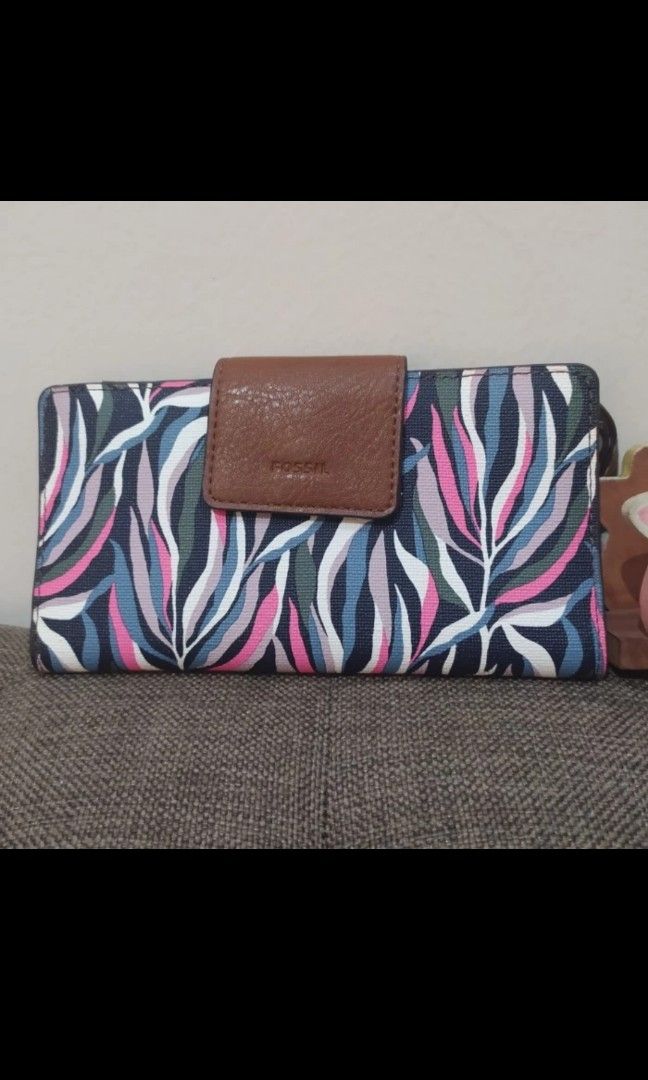 Emma best sale tab clutch