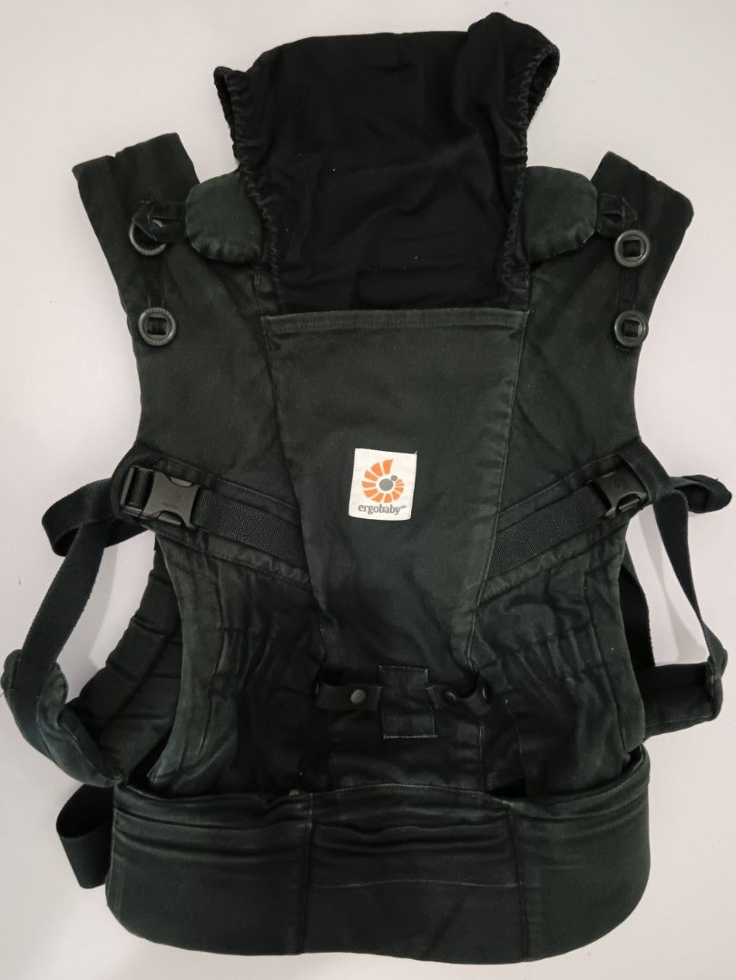 Ergobaby adapt hotsell carrier black