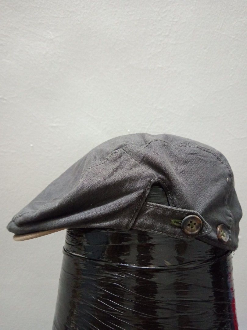 Gap Beret Cap Men s Fashion Watches Accessories Cap Hats on