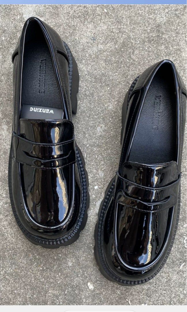 Glossy loafers store