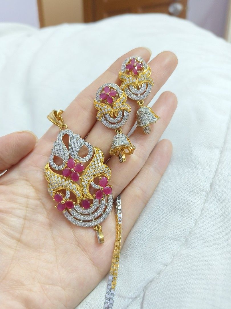 Gold plated Indian necklace and earrings