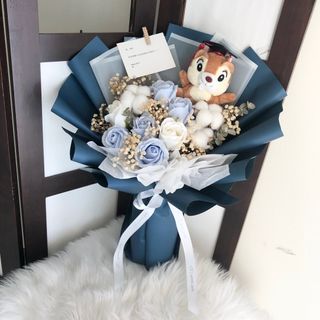 Mini budget bouquet 💐, Hobbies & Toys, Stationery & Craft, Flowers &  Bouquets on Carousell