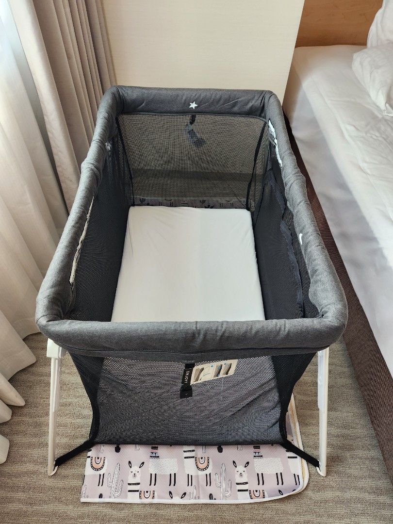 Guava Lotus Travel Crib, Babies & Kids, Baby Nursery & Kids Furniture
