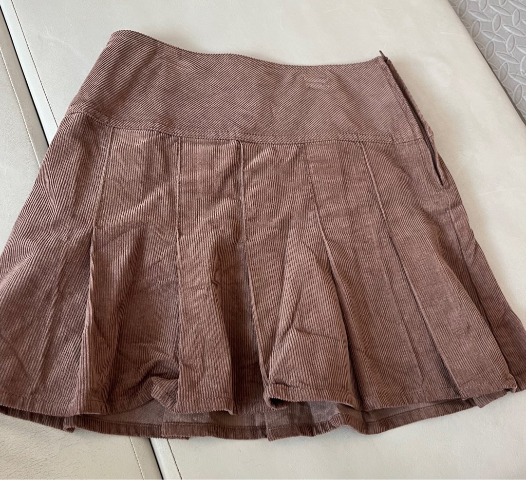 H and M Skirt, Women's Fashion, Bottoms, Skirts on Carousell