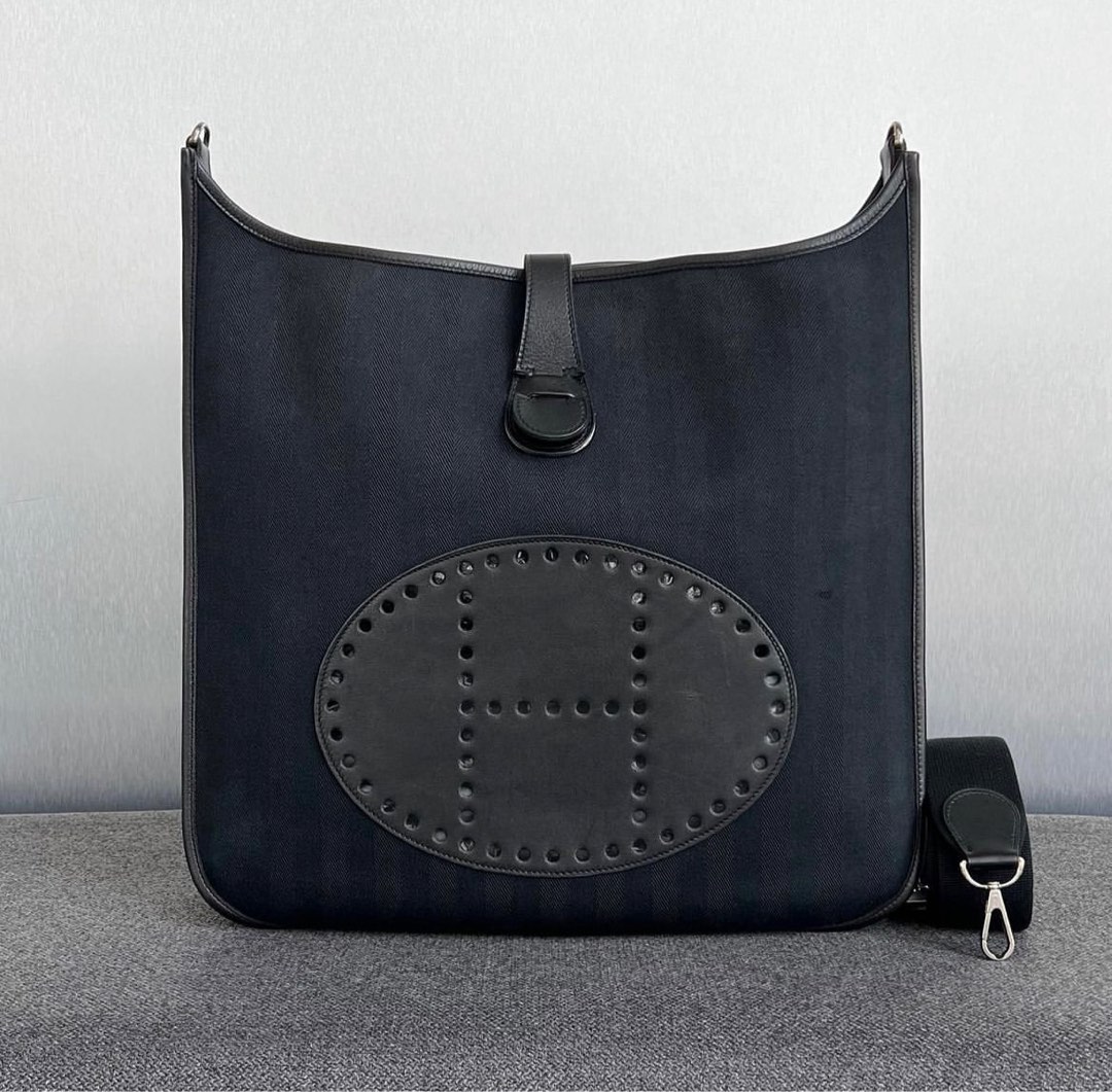 Hermes Evelyne TGM 40 Black Toile Swift Phw