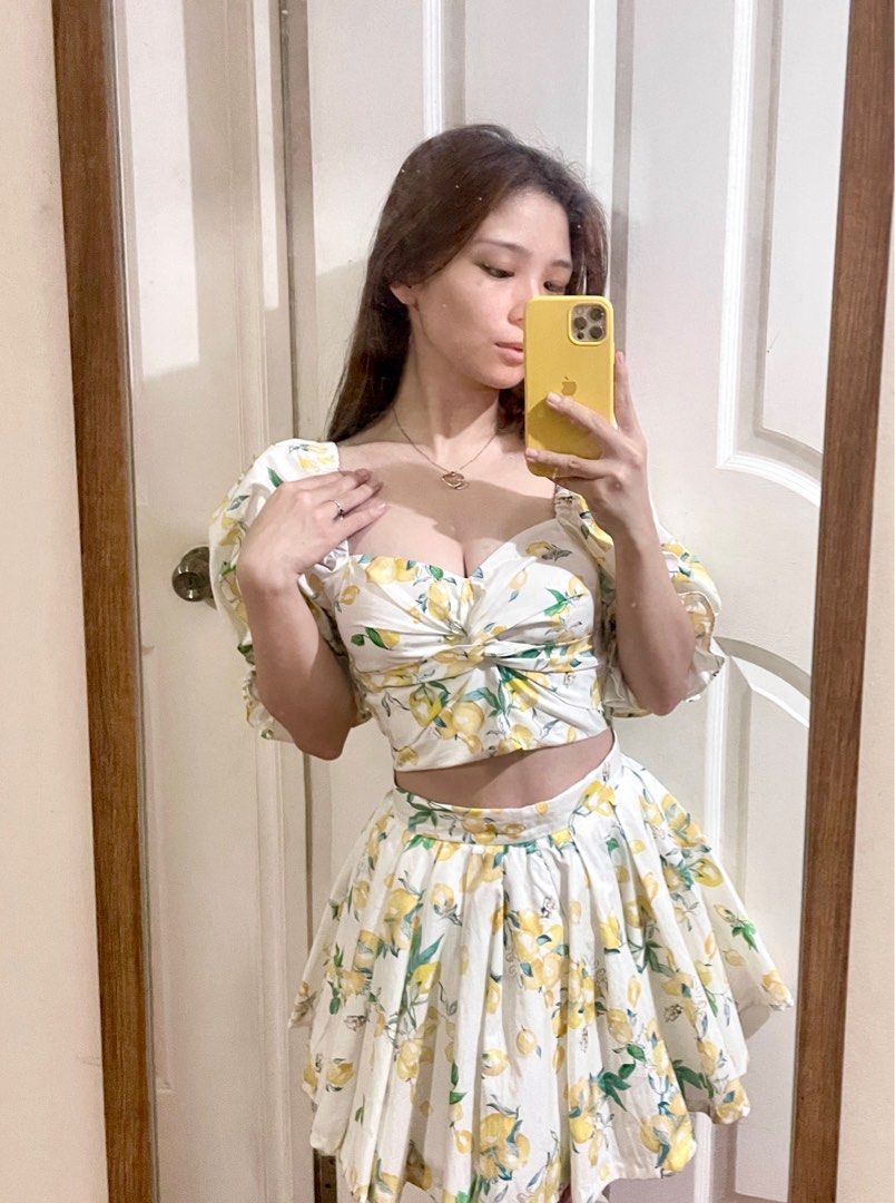 H and outlet m lemon skirt