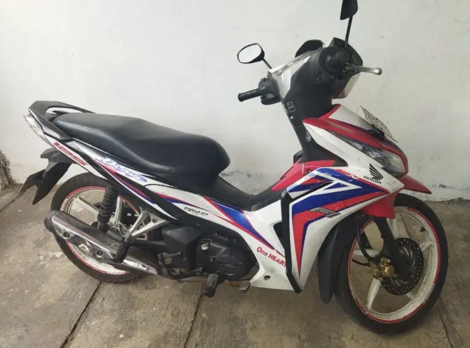 Honda Blade 125 FI Tahun 2014, Motor di Carousell