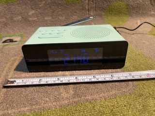 John Lewis Radio Clock alarm 5v USB 220v complete FM local stations