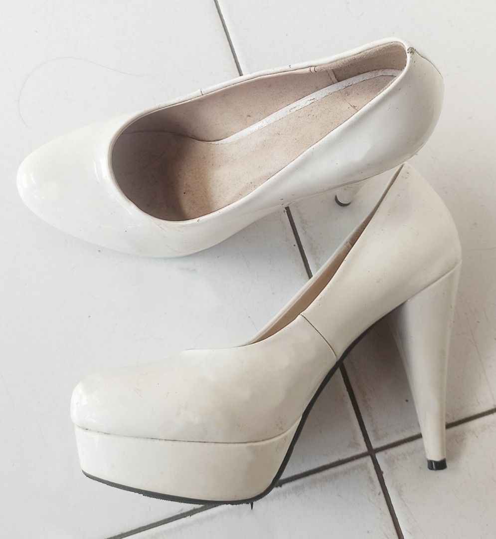 JUAL MURAH 2 HIGH HEELS