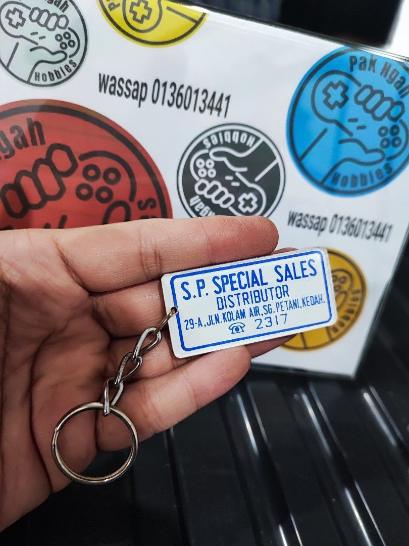 Vintage on sale tupperware keychain