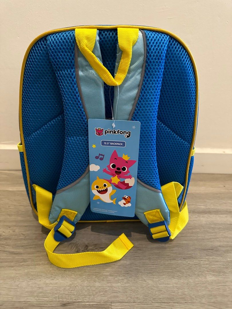 Baby shark backpack for discount toddlers