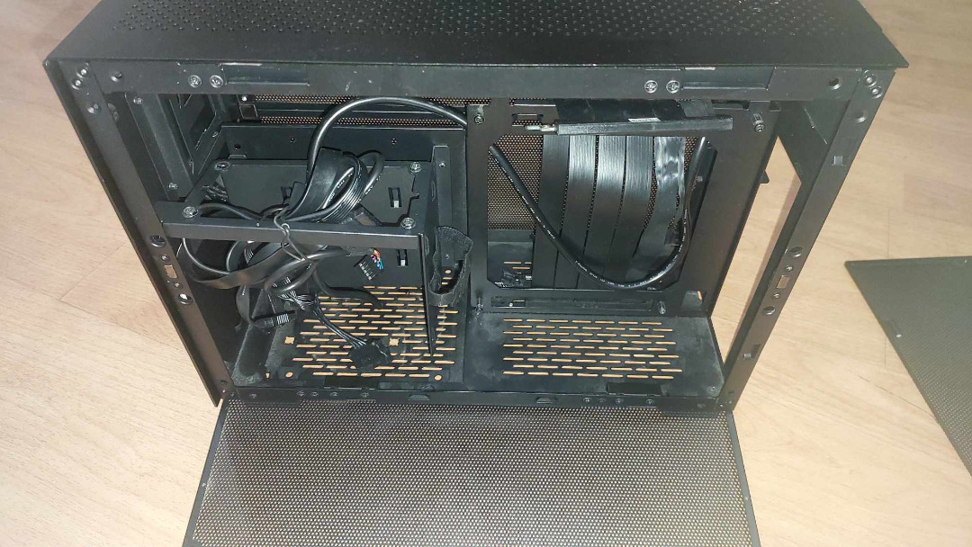 Lian li q58 itx case, Computers & Tech, Parts & Accessories, Computer ...