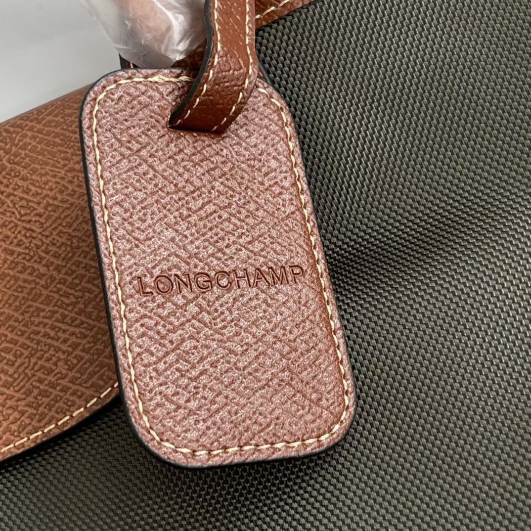 longchamp travel bag Luxury Bags Wallets on Carousell