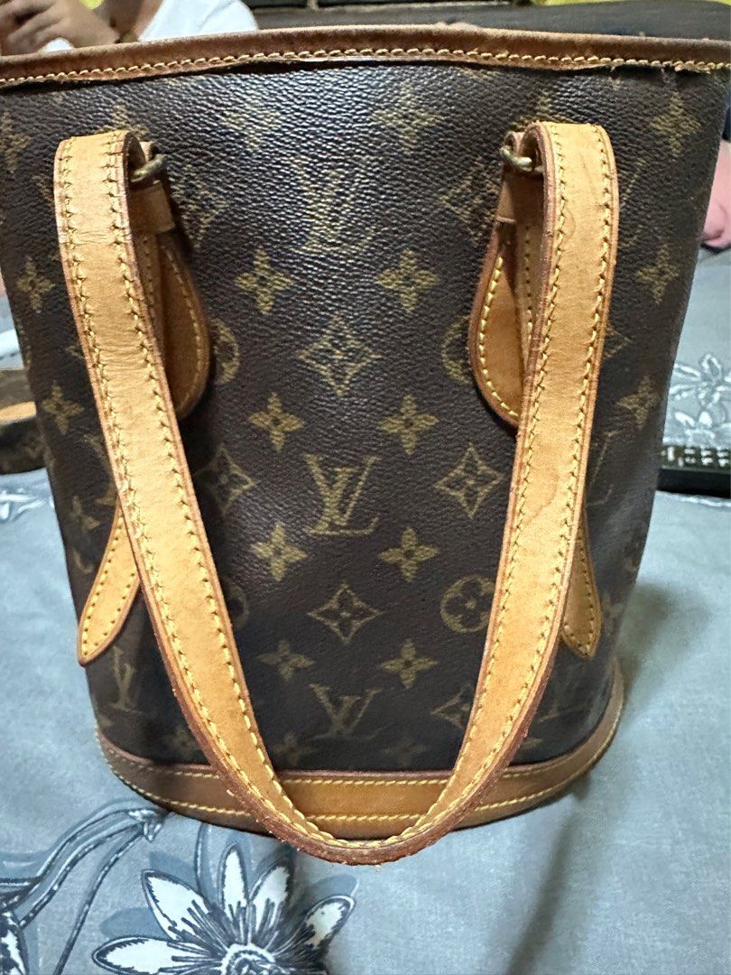 Louis Vuitton Petite Bucket Bag in Brown