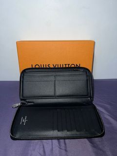 Shop Louis Vuitton 2023-24FW Louis Vuitton ☆M68746 ☆Dauphine Chain Wallet  by aamitene