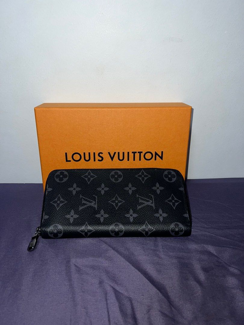 Louis Vuitton Zippy Vertical Wallet M62295 - what fit's inside