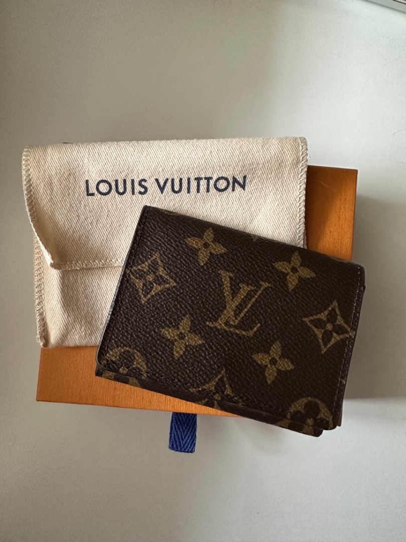 LV Enveloppe Carte de visite cardholder, 名牌, 手袋及銀包 Carousell