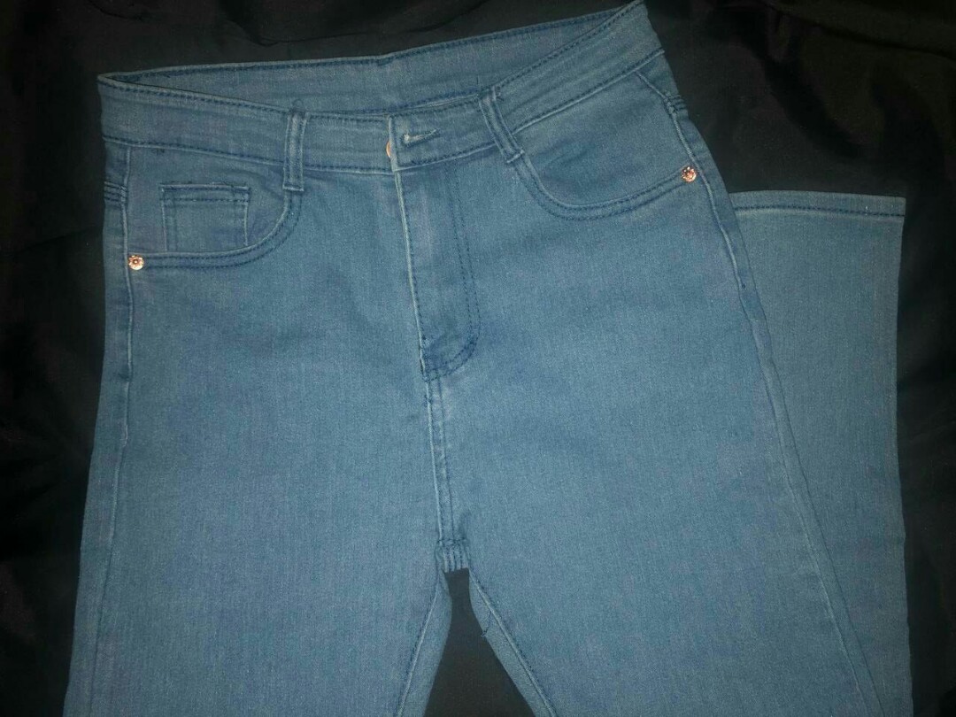 Maong pants, Women's Fashion, Bottoms, Jeans on Carousell