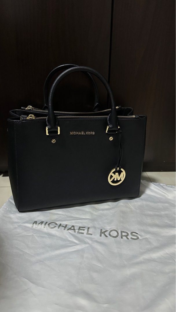 MICHAEL KORS HANDBAG BLACK SAFFIANO LEATHER BAG Women s Fashion