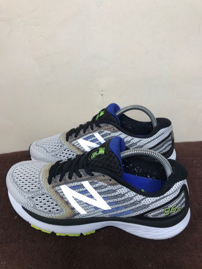 New Balance 860 v9 2E Mens Size 8.5