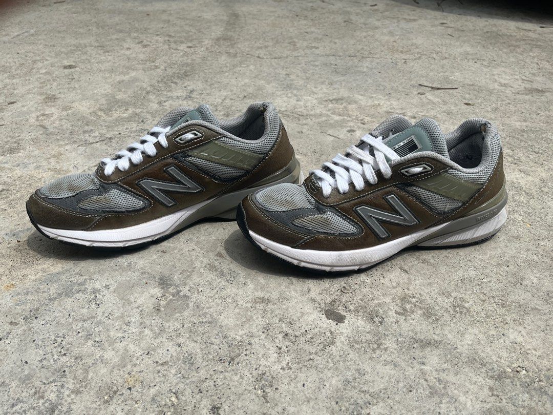 New Balance 990V5 - US 9.5 (Category: Sneakers) located in Lingayen. Submitted by stamp.ede (Listing ID 1259523838, Image 1). Description: .