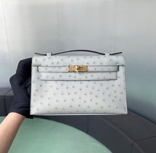 A VERT ANIS OSTRICH SELLIER KELLY 32 BAG WITH PALLADIUM HARDWARE