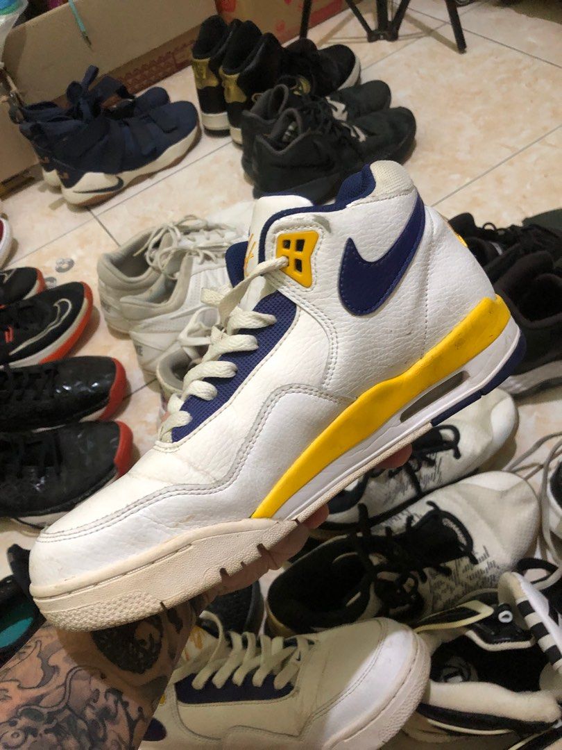 Lakers shoes 218 discount