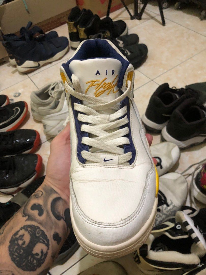 Laker discount color shoes