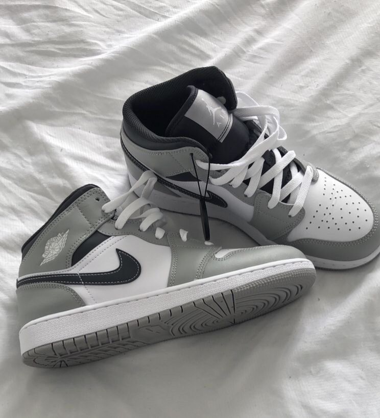 smoke grey jordan mids