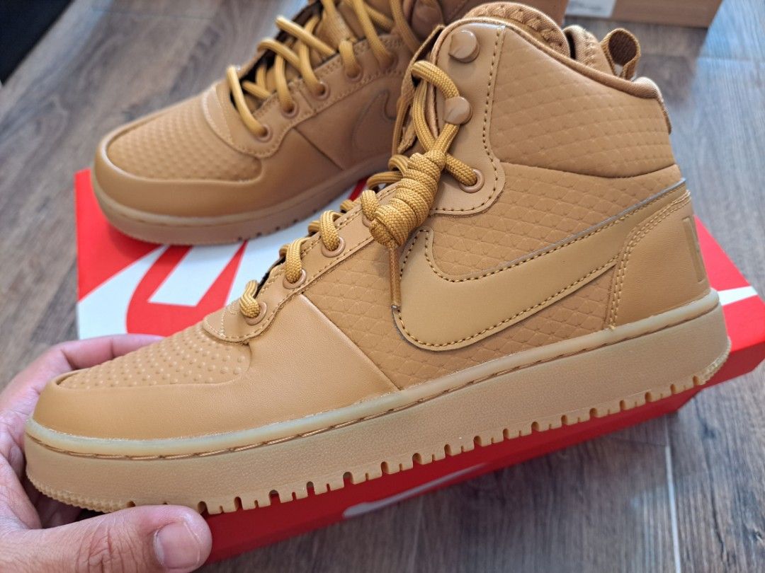 Tenis nike court online borough mid winter