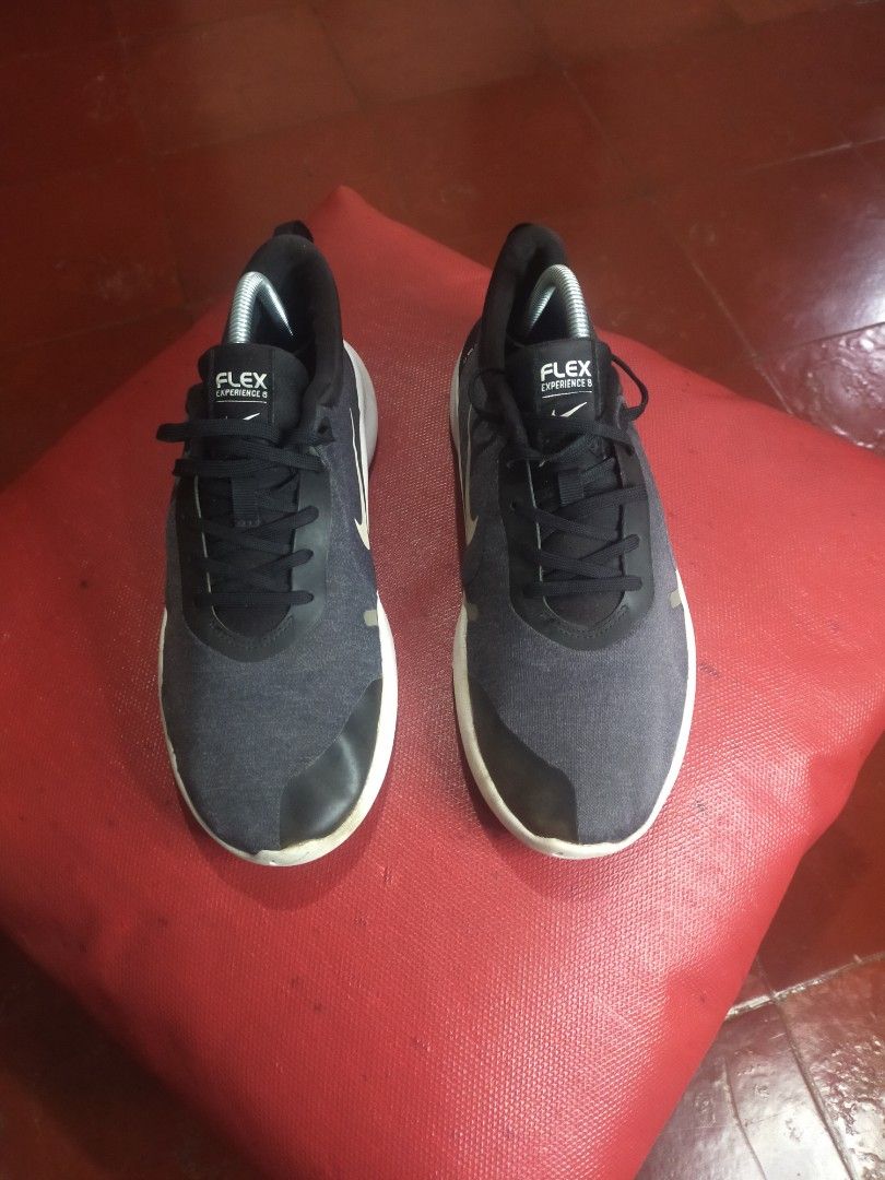Nike Flex Experience 8