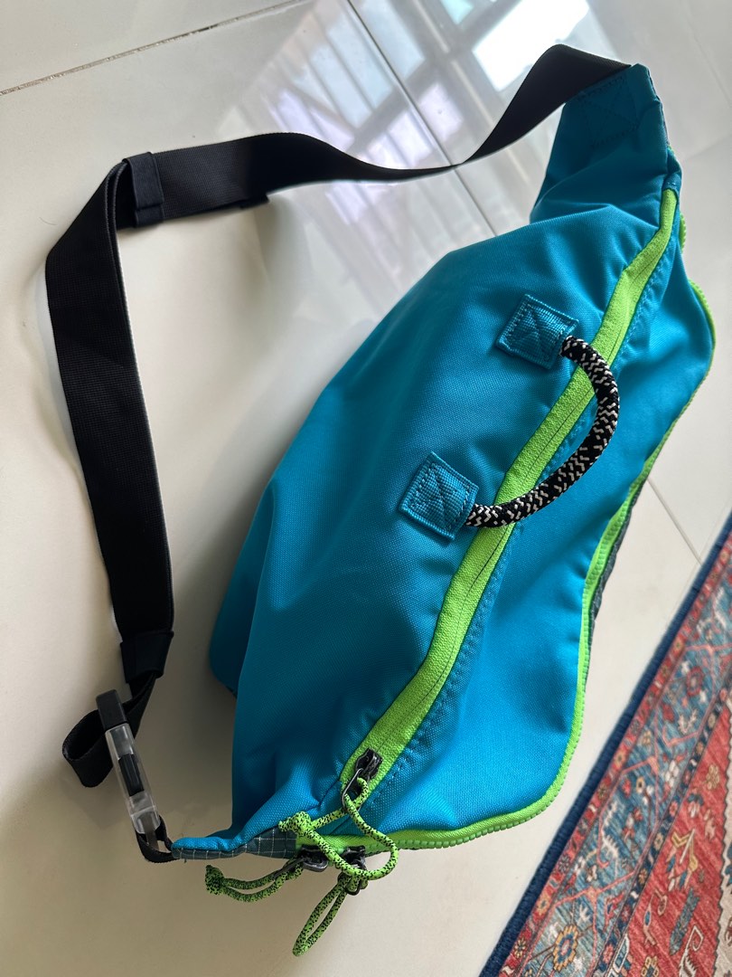 mens nike pouch