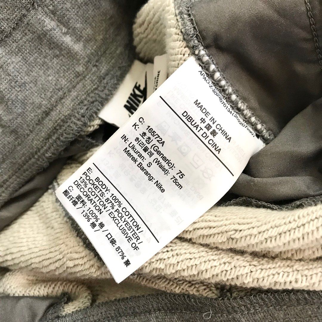 NIKE SPORTSWEAR TREND FLEECE PANTS  OVERSIZED SMALL 30-33, Men's Fashion,  Bottoms, Joggers on Carousell