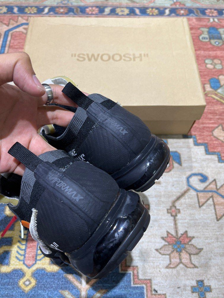 Nike vapormax off white shop on foot