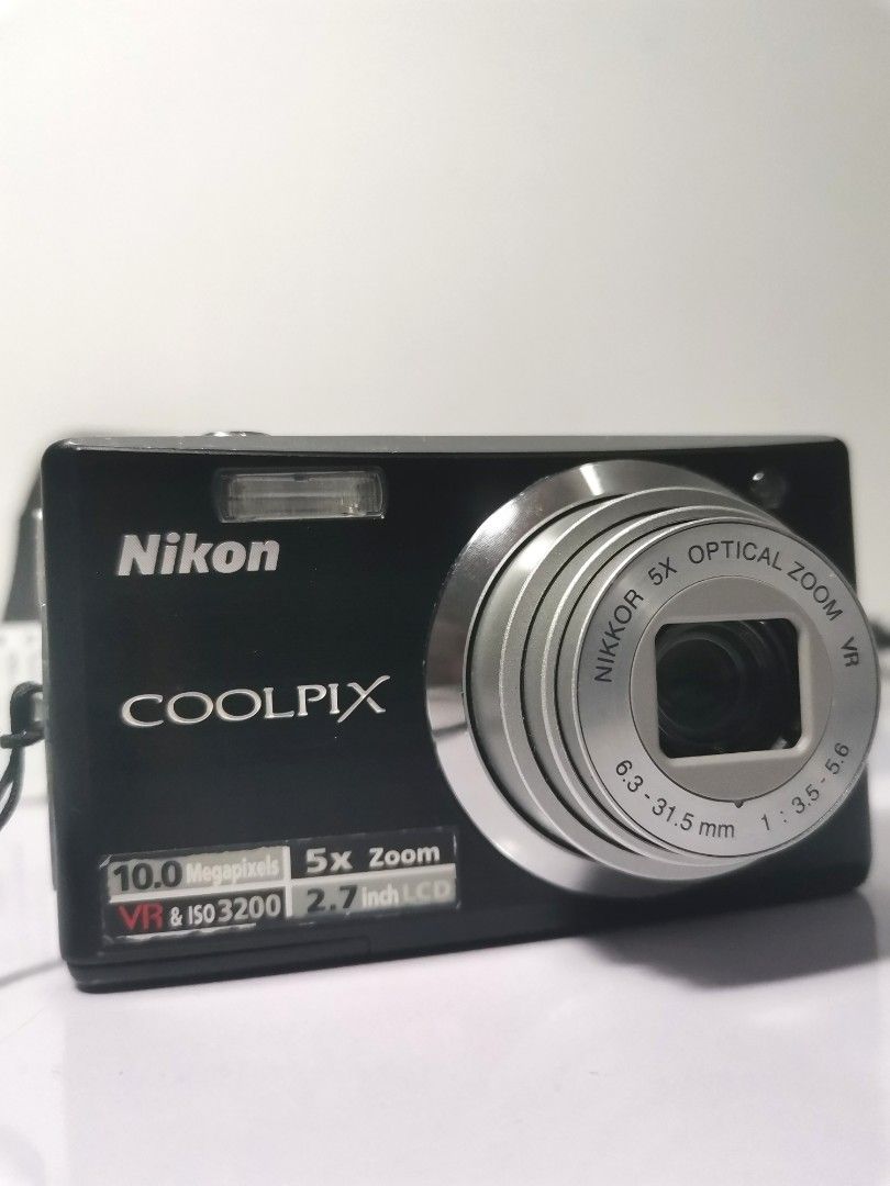 NIKON COOLPIX S560 DIGITAL VINTAGE CAMERA, Photography, Cameras on