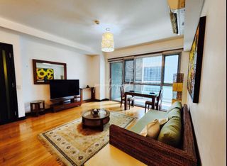 One Serendra West Tower BGC 1BR w balcony for Rent