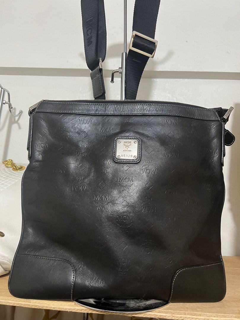 Mcm mens hot sale messenger bag