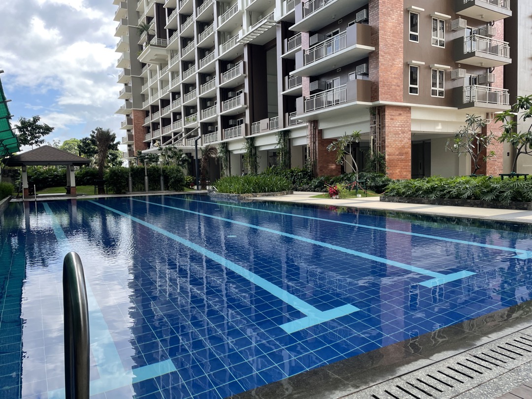 Pasig Condo 1br balcony w Parking Brixton Place newly turnover