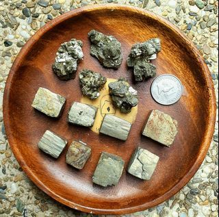 Peruvian Pyrite raw stones (cluster and cube forms)