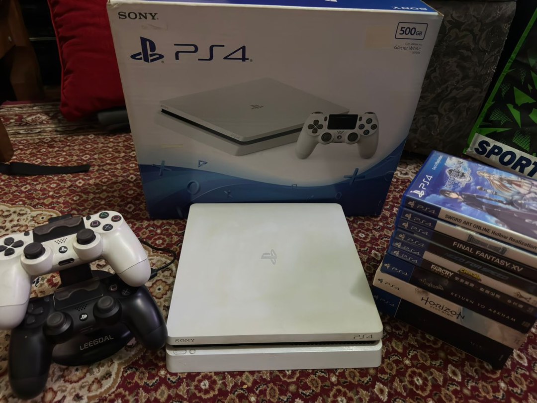 PS4 slim disk white 500gb Video Gaming Video Game Consoles