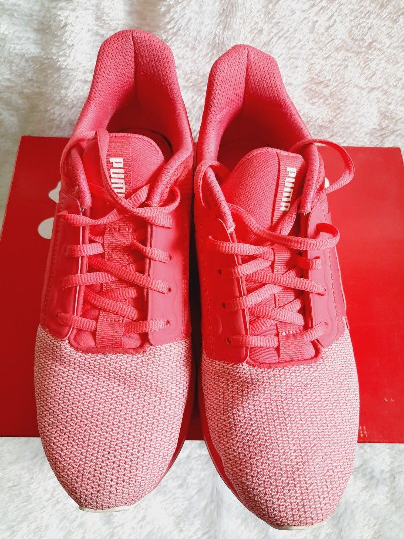 Puma enzo street red store