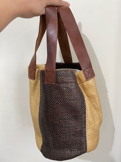 Raffia Bucket Bag with Leather Strap Handle