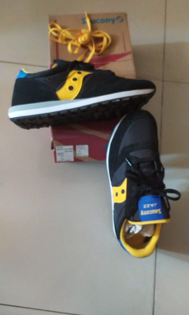 Saucony jazz original, Fesyen Pria, Sepatu Sneakers di Carousell