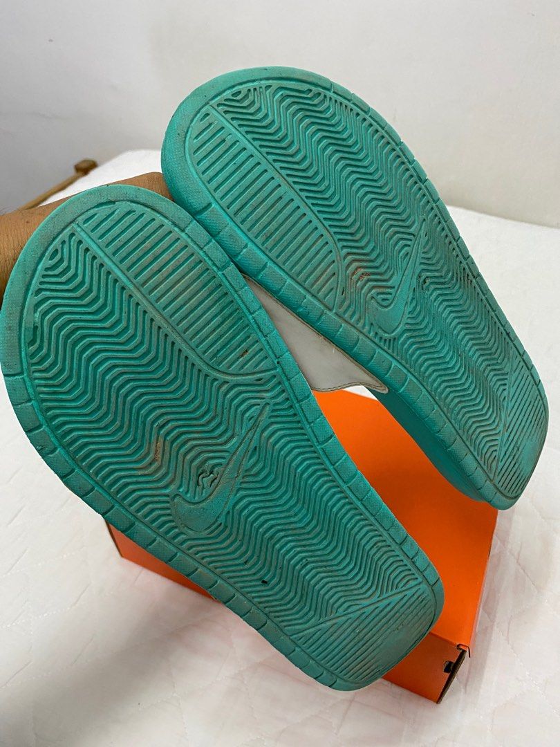 selipar nike original