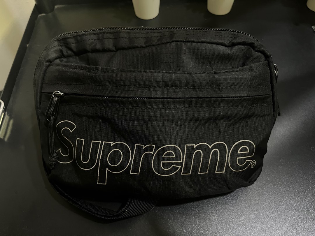 Supreme Shoulder Bag (FW18) Black