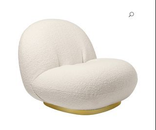 Swivel Lounge Chair (white)
