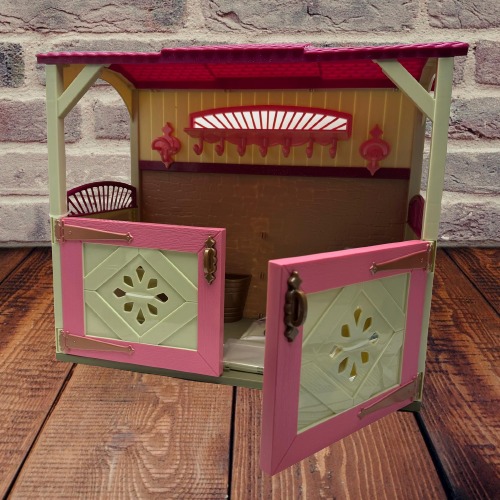TP-Glitter Girls – Horse Stable Playset (Horse Not Included